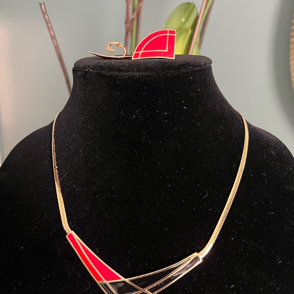 Elegant Gold and Red Necklace Set